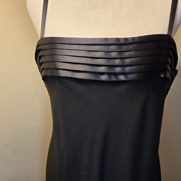 LAUREN Ralph Lauren Black evening Dress Size 12 - Picture 3 of 15